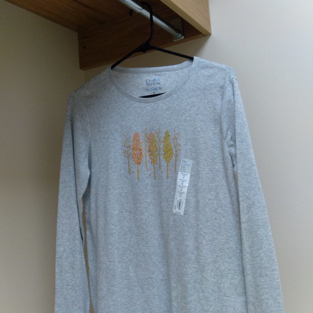 Croft & Barrow long sleeve tee size M, NWT